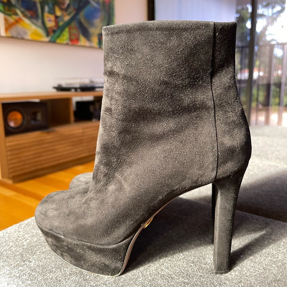 GUCCI 🩷💚 Suede Platform Booties Black Boots 37 US 7
